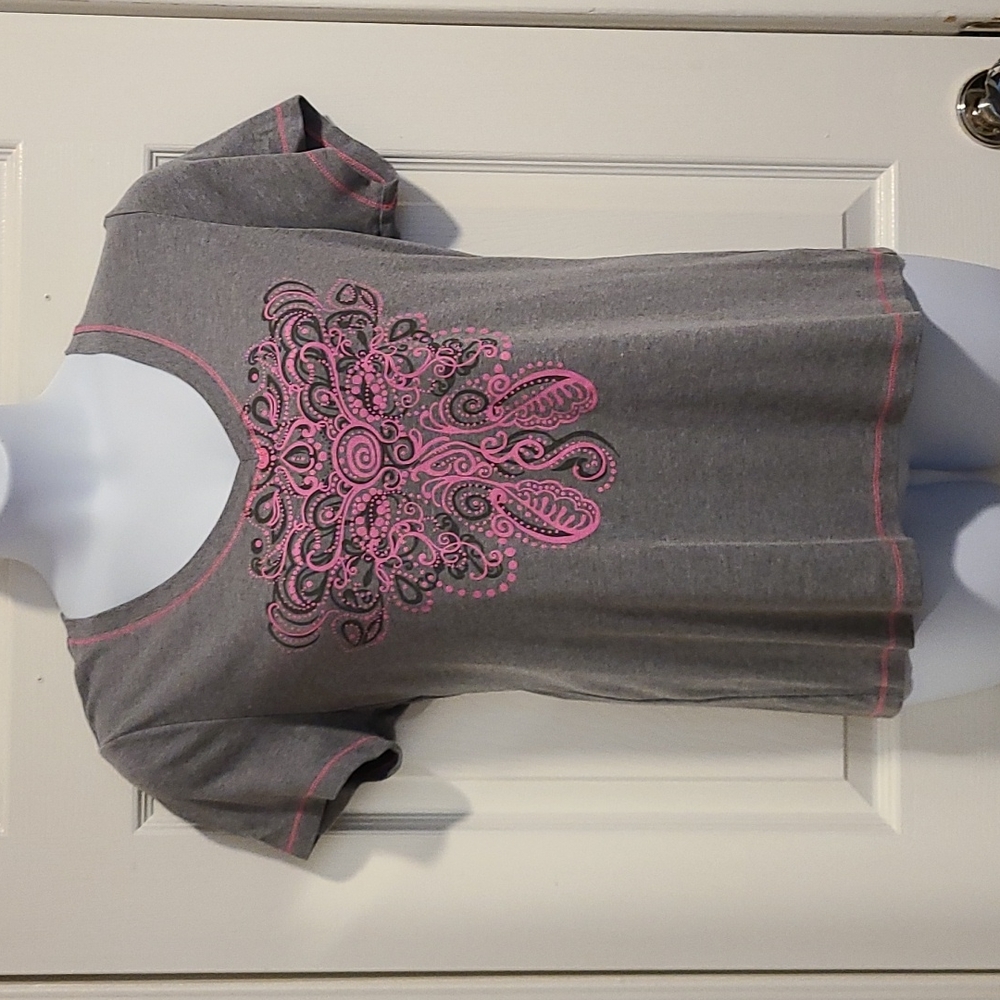 Made for Life, v-neck, tee shirt. Size XL.